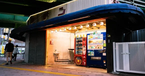 This is Akihabara’s best hidden food vending machine: The Mansei meat sandwich machine!