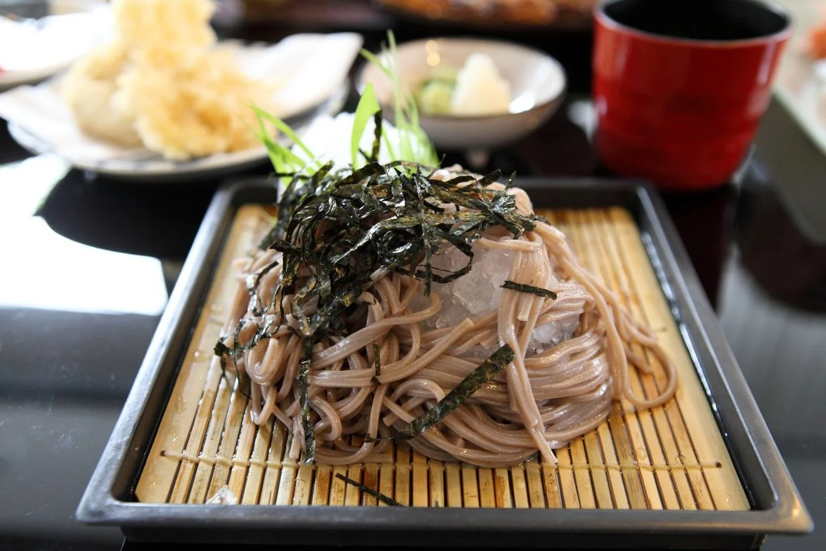 Line gets into food delivery