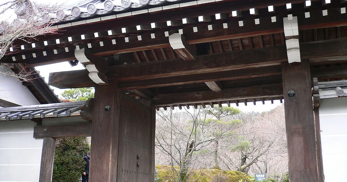 Wannabe science fiction writer graffitis centuries-old Kyoto temple for extremely weird reason
