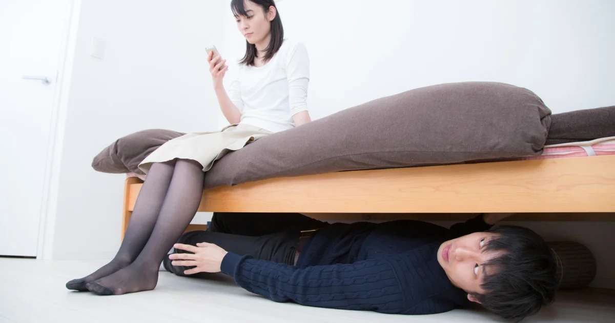 Trouble with stalkers? Japanese moving company offers discount to musicians trying to escape fans