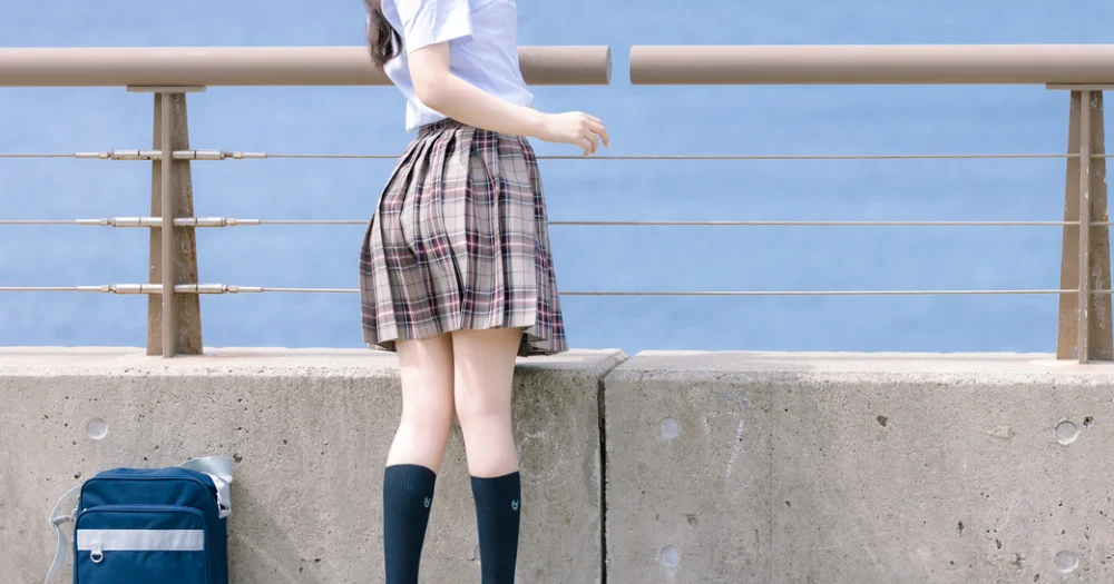 Law would make it illegal for Osaka adults to sleep with schoolgirls unless they REALLY like them