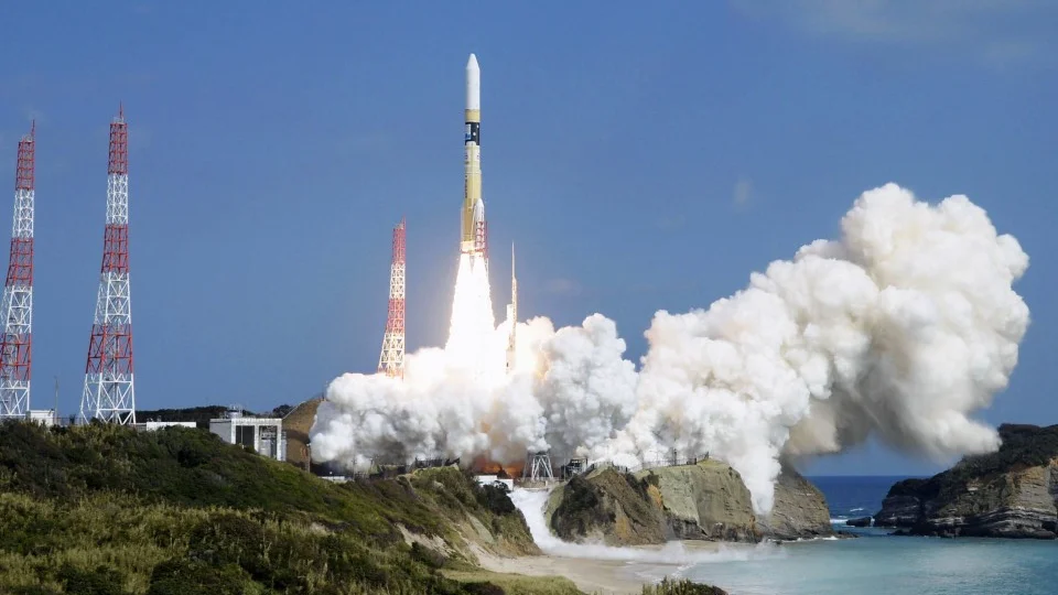 Japan to launch intelligence-gathering satellite in January