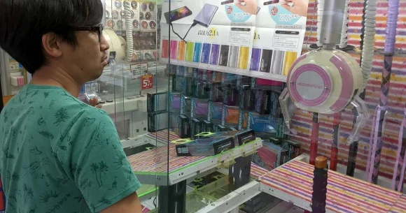 How many prizes can you win from Japanese arcade crane games with 10,000 yen?【Experiment】