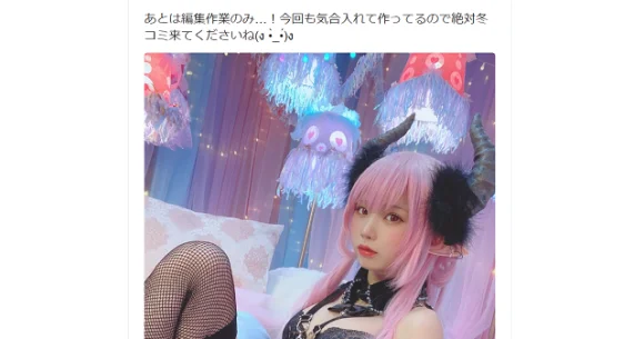Japan’s number-one cosplayer skips the Santa outfits, dresses up as a succubus【Photos】