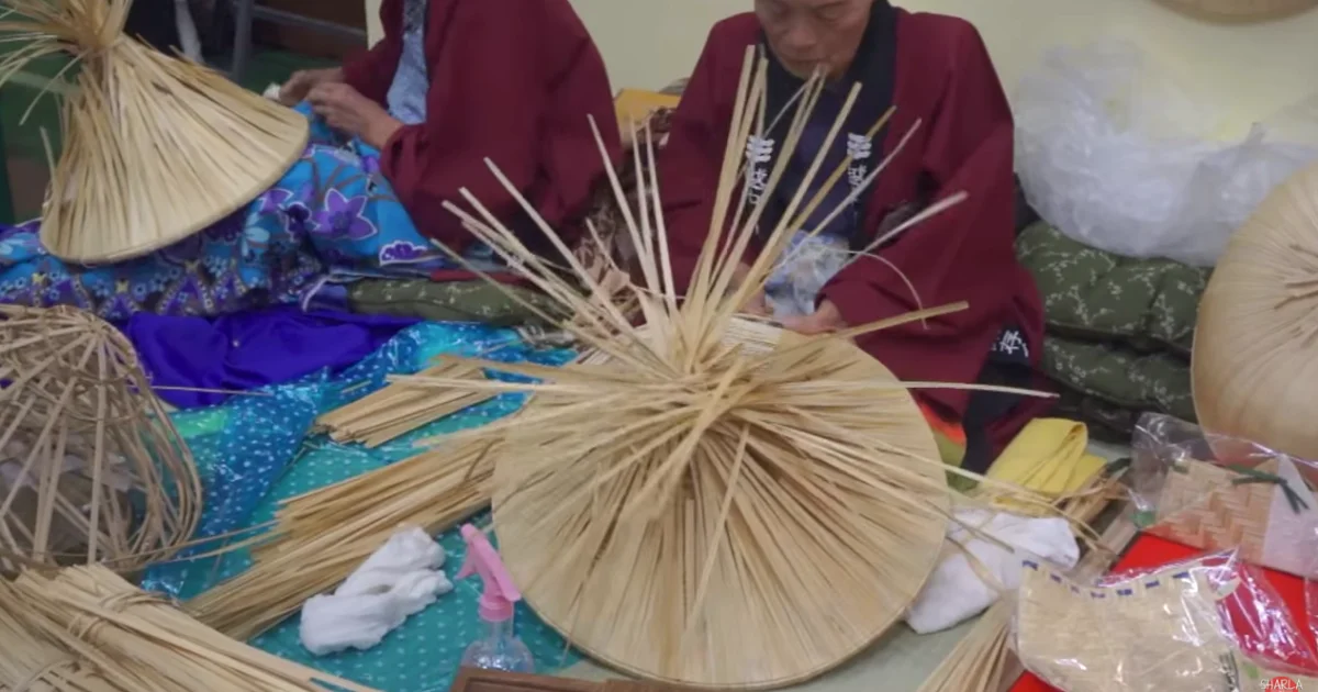 Vlogger walks us through a traditional Japanese handicraft fair 【Video】