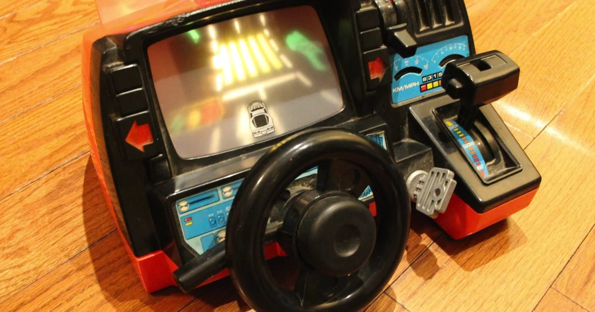 These kids' driving simulator toys still work decades later! ...kind of