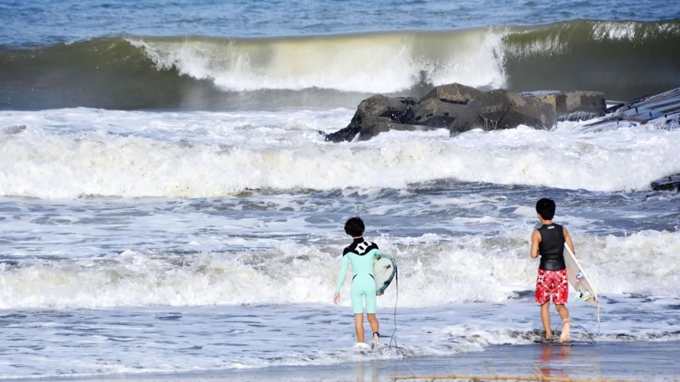 Surf towns in Japan see opportunities ahead of Tokyo 2020