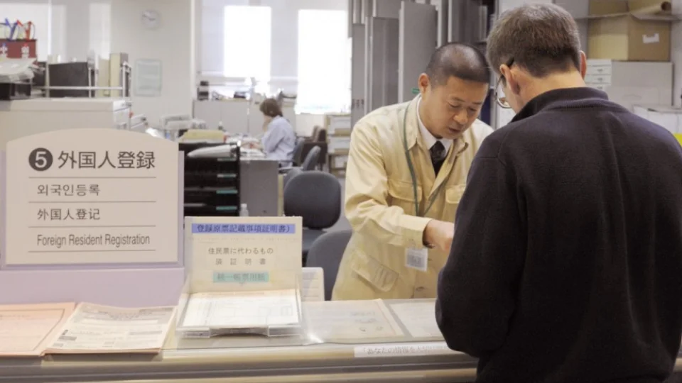 Number of foreign residents in Japan hits record 2.82 mil.