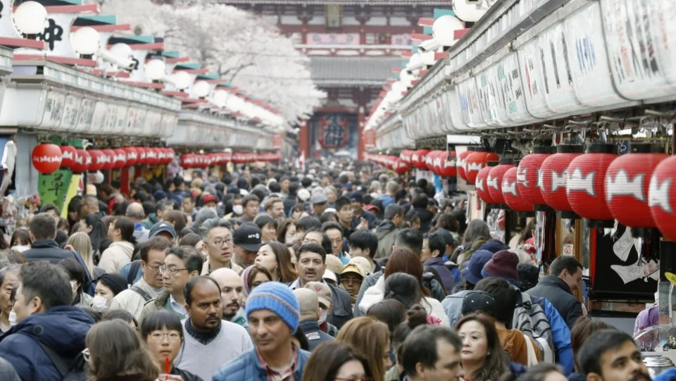 Japan logs largest drop in foreign visitors in over 7 years in Oct.