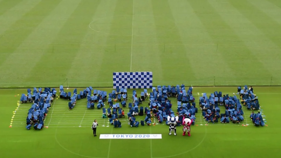 Olympics: Local children, parents spell out "1 Year to Go" message