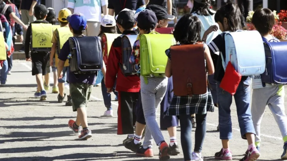Fine line between neglect and independence for Japanese kids