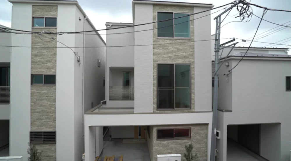 Take a tour of a modern Japanese house