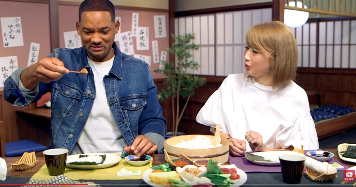 Will Smith makes sushi with Japanese YouTuber Bilingirl Chika