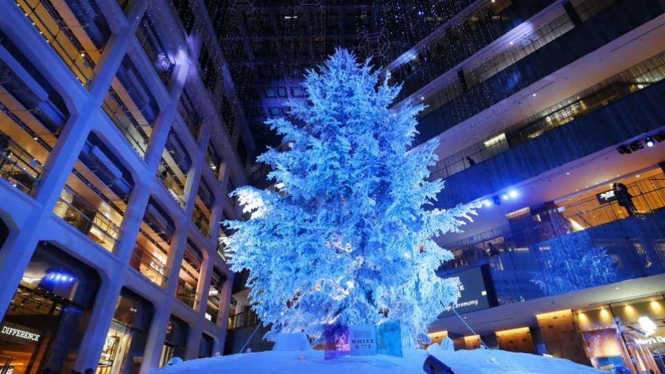 Christmas in Japan is a time for love, preferably romantic