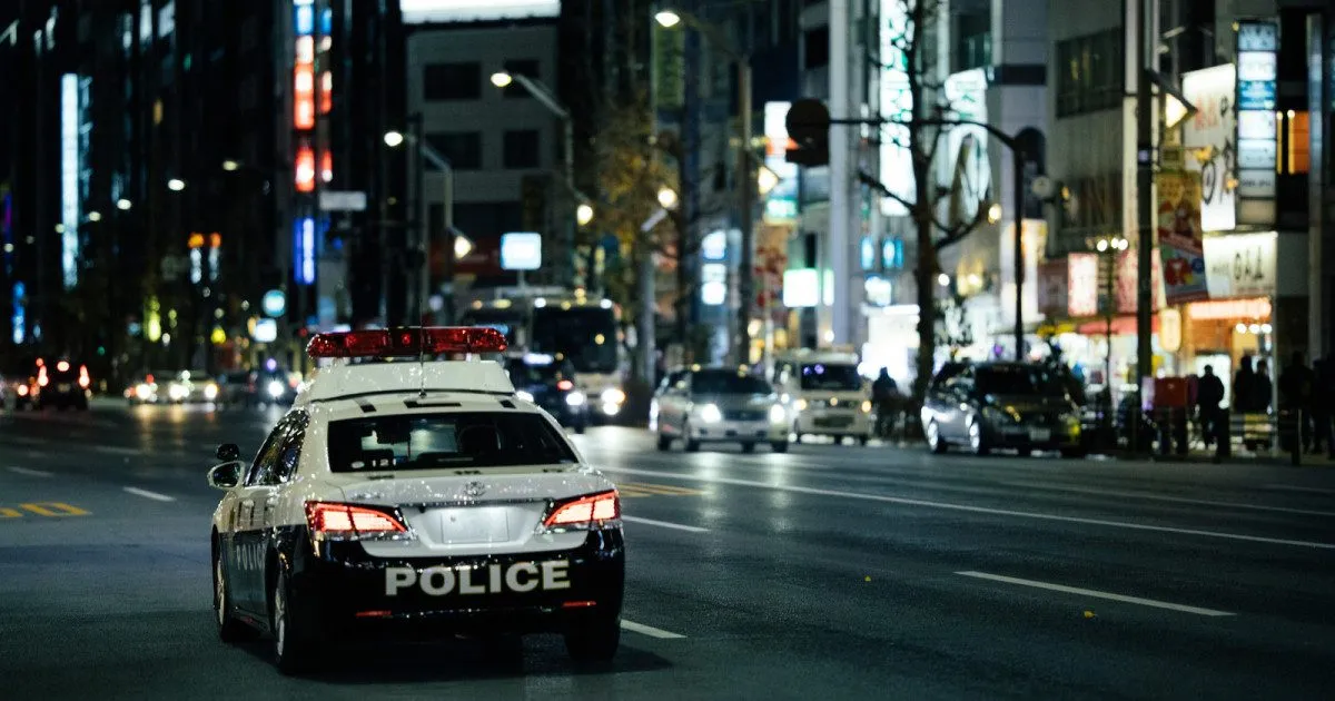 Police officer found to be sex worker after leaving her gun in a public restroom