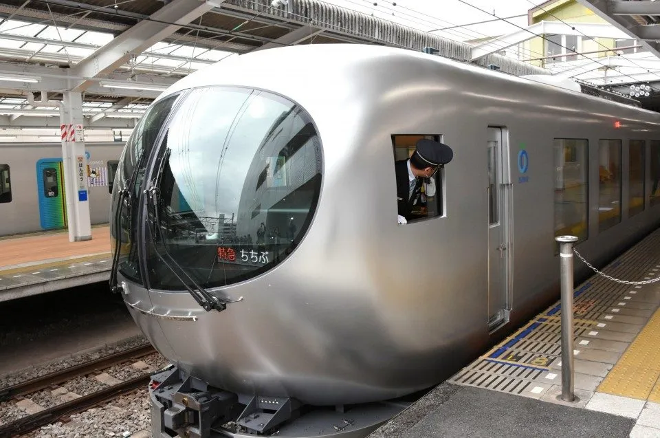 New limited express train Laview sets future tone for Seibu Railway