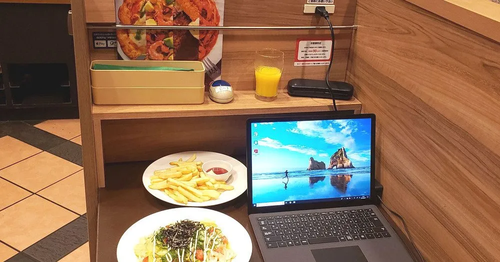 Japanese restaurant chain wows us with solo dining capsules, free Wi-Fi, personal power outlets